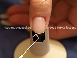Nailart Liner in der Farbe weiß