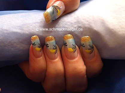 Sommer Strand Motiv mit Nailart Liner