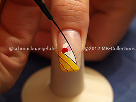 Nailart Liner in der Farbe schwarz