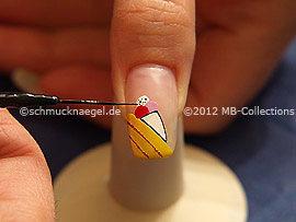 Nailart Liner in der Farbe schwarz