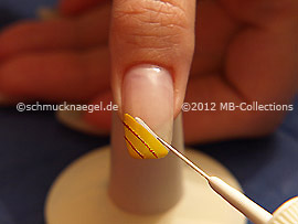 Nailart Liner in der Farbe weiß