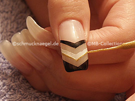 Nailart Liner in der Farbe gold-glitter