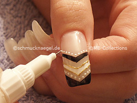 Nailart Pen in der Farbe weiß