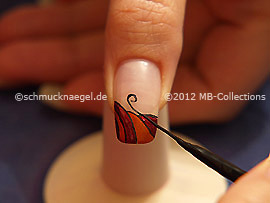 Nailart Liner in der Farbe schwarz