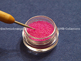 Mikroperlen in rosa und Spot-Swirl