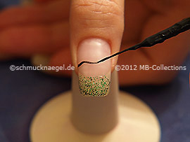 Nailart Liner in der Farbe schwarz