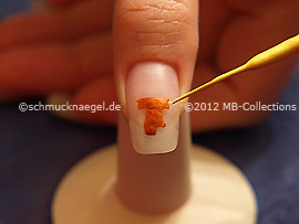 Nailart Liner in der Farbe gelb