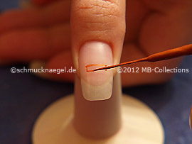 Nailart Liner in der Farbe braun