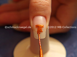 Nailart Liner in der Farbe braun