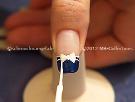 Nailart Liner in der Farbe weiß