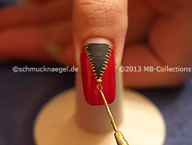 Nailart Liner in der Farbe gold-glitter