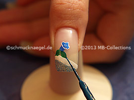 Nailart Liner in der Farbe dunkelgrün