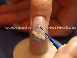 Nailart Liner in der Farbe blau