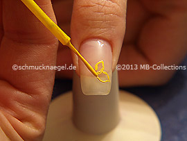 Nailart Liner in der Farbe gelb