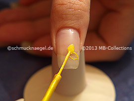 Nailart Liner in der Farbe gelb