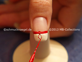 Nailart Liner in der Farbe rot