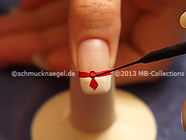 Nailart Liner in der Farbe schwarz