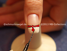 Nailart Liner in der Farbe schwarz