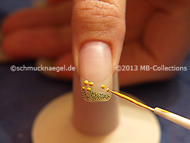 Nailart Liner in der Farbe gelb