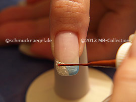 Nailart Liner in der Farbe braun