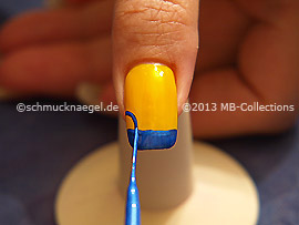 Nailart Liner in der Farbe blau