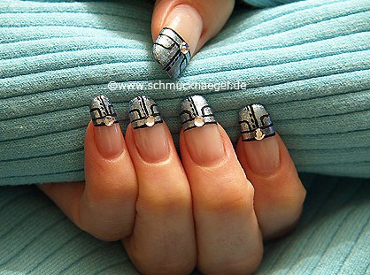 Jeans look mit Strassstein und Nagellack