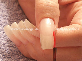 Nagellack in der Farbe rot