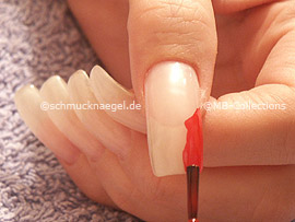 Nagellack in der Farbe rot