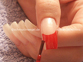 Nagellack in der Farbe rot