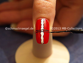 Nailart Liner in der Farbe schwarz