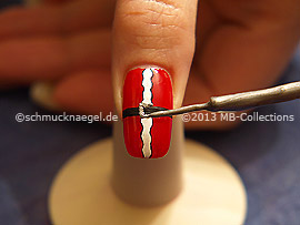 Nailart Liner in der Farbe silber