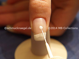 Nailart Liner in der Farbe weiß