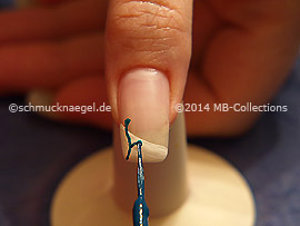 Nailart Liner in der Farbe dunkelgrün