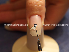 Nailart Liner in der Farbe schwarz