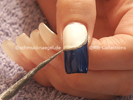 Nailart Liner in der Farbe silber-glitter