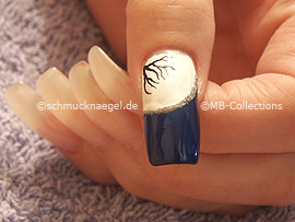 Nailart Liner in der Farbe schwarz