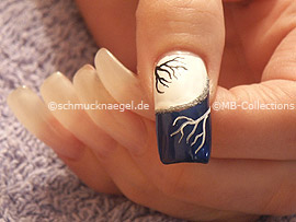 Nailart Liner in der Farbe weiß