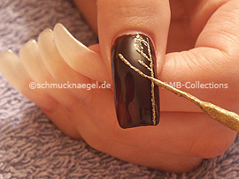 Nailart Liner in der Farbe gold-glitter