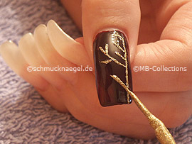 Nailart Liner in der Farbe gold-glitter