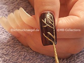 Nailart Liner in der Farbe gold-glitter