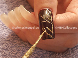 Nailart Liner in der Farbe gold-glitter