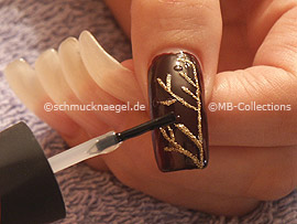 Klarlack, Spot-Swirl und Strasssteine