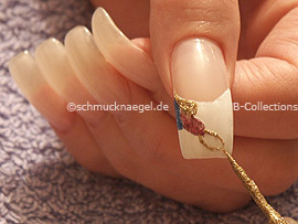 Nailart Liner in der Farbe gold-glitter