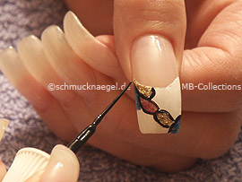 Nailart Liner in der Farbe schwarz