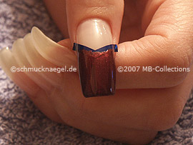 Nagellack in der Farbe kupfer