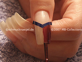 Nagellack in der Farbe kupfer