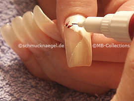 Nailart Pen in der Farbe lavendel
