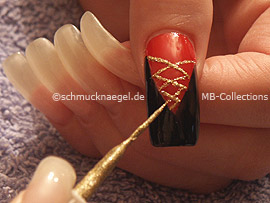Nailart Liner in der Farbe gold-glitter