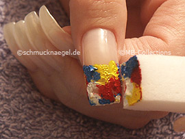 Kleiner Schwamm mit Acrylfarben