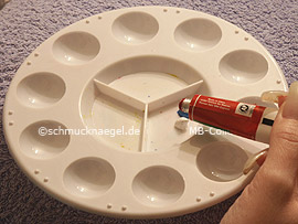 Acrylfarben, Farb-Mischpalette und Papierserviette